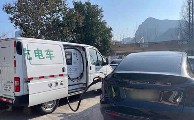 桂东汽车搭电