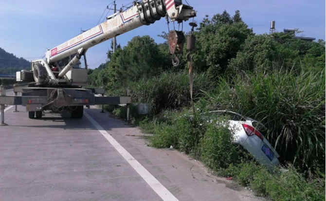 桂东重载吊车救援